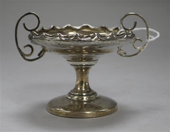 A George V silver bon bon dish, 87mm.